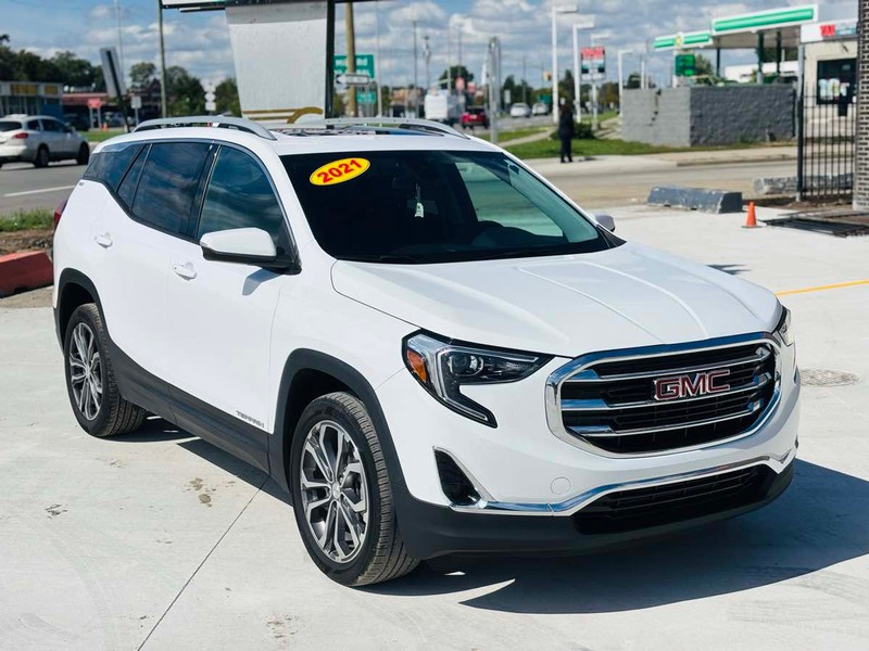 GMC Terrain Vehicle Full-screen Gallery Image 02