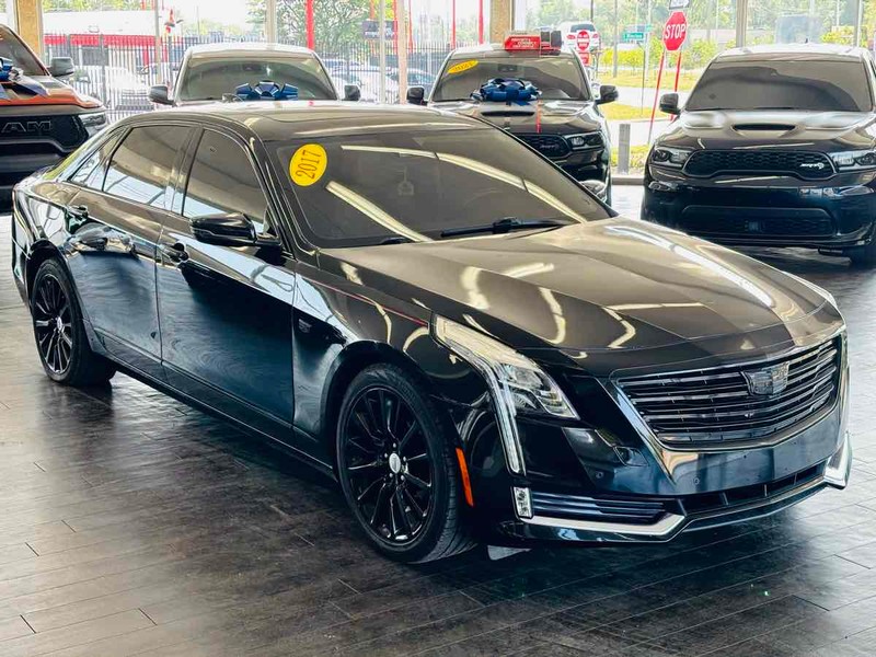 Cadillac CT6 Sedan Vehicle Full-screen Gallery Image 01