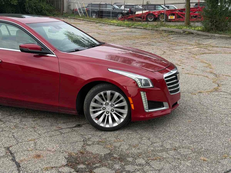 Cadillac CTS Sedan Vehicle Full-screen Gallery Image 02