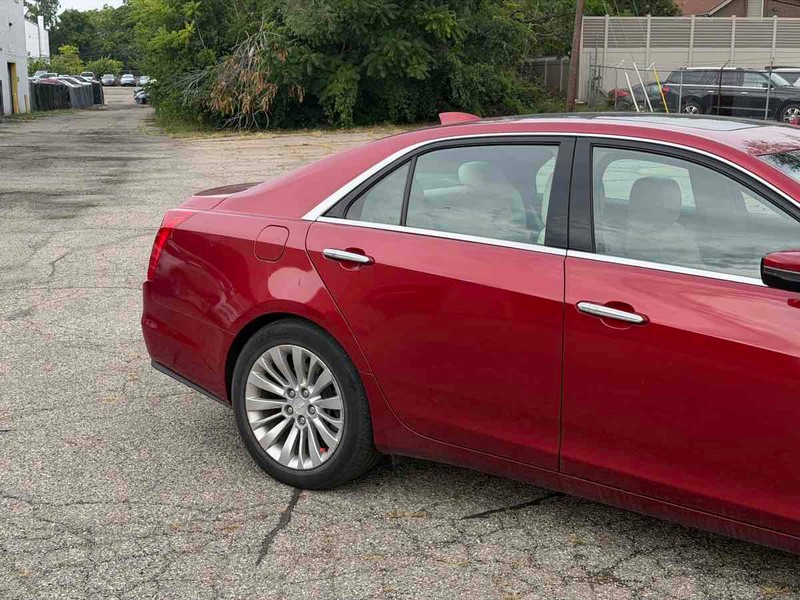 Cadillac CTS Sedan Vehicle Full-screen Gallery Image 03