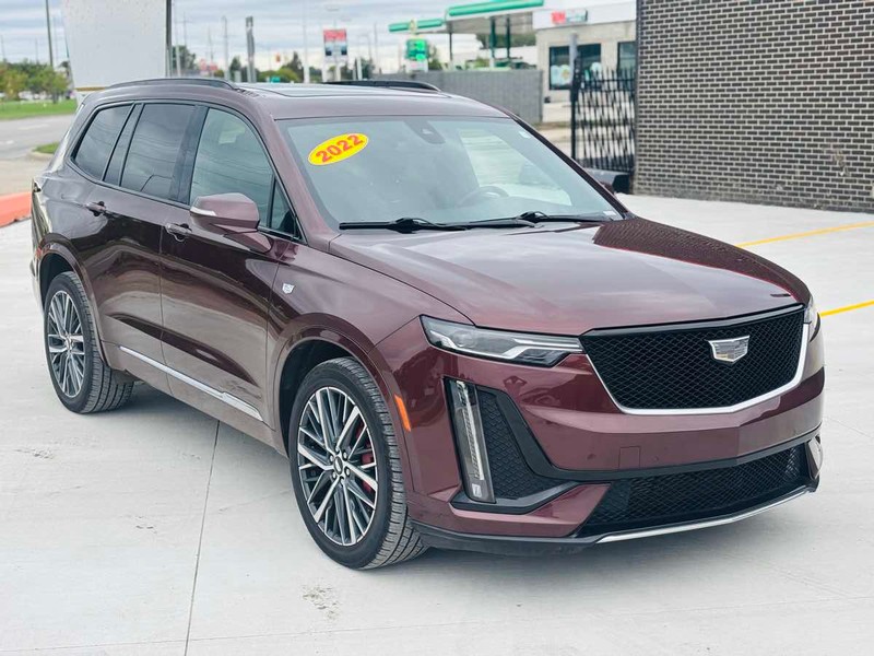 Cadillac XT6 Vehicle Full-screen Gallery Image 02