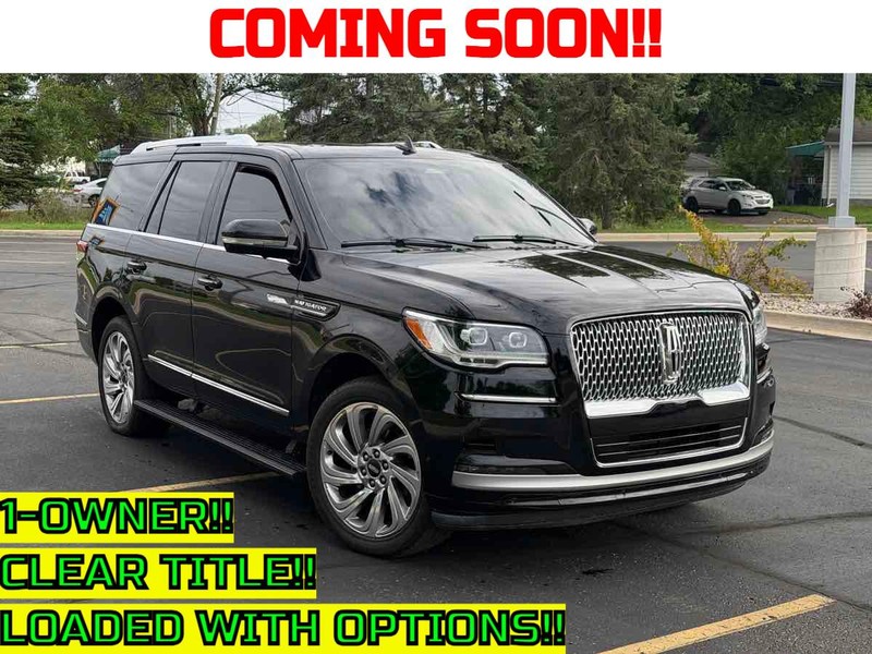 Lincoln Navigator Vehicle Full-screen Gallery Image 01