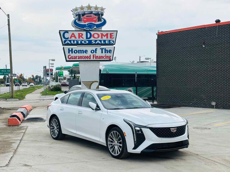 Cadillac CT5 Vehicle Full-screen Gallery Image 01