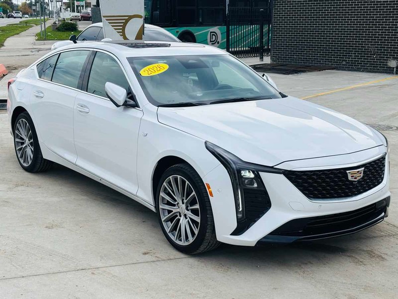 Cadillac CT5 Vehicle Full-screen Gallery Image 02