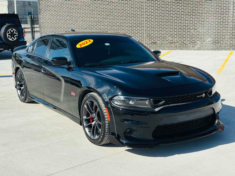 Dodge Charger Vehicle Full-screen Gallery Image 02