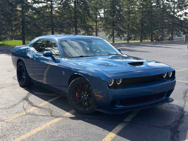 more details - dodge challenger