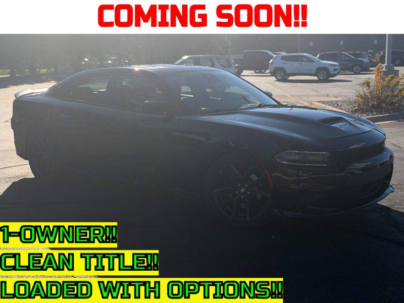 Dodge Charger Vehicle Full-screen Gallery Image 01