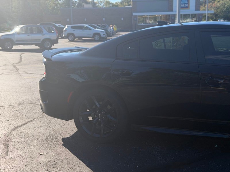 Dodge Charger Vehicle Full-screen Gallery Image 03