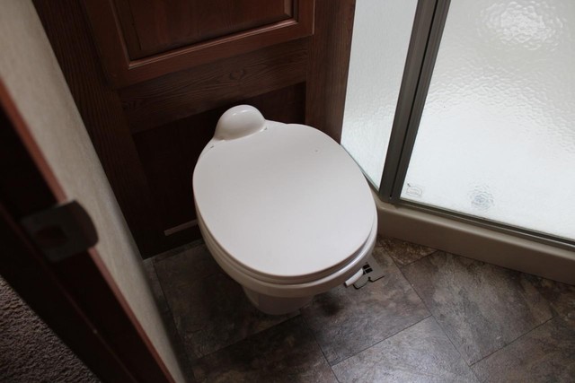 Jayco Pinnacle Vehicle Full-screen Gallery Image 22