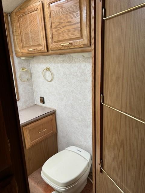 Ford Fleetwood Vehicle Full-screen Gallery Image 15