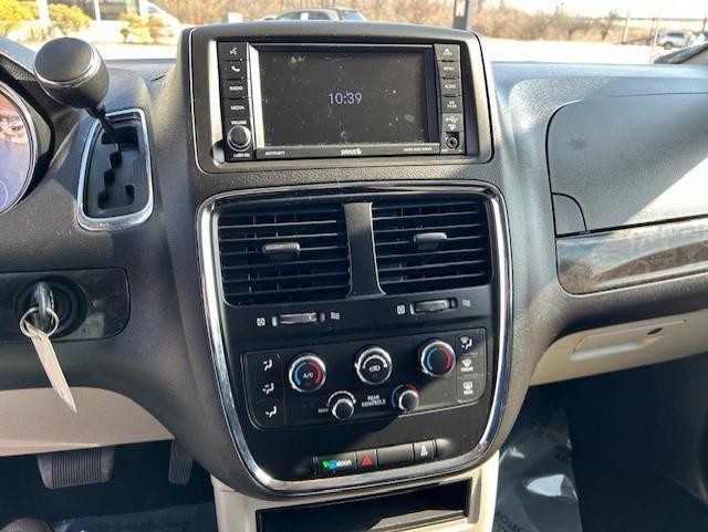2018 Dodge Grand Caravan SE photo