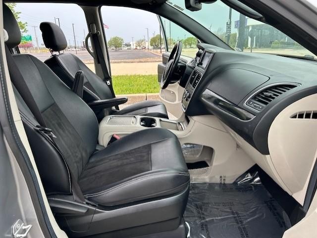 2019 Dodge Grand Caravan SXT photo