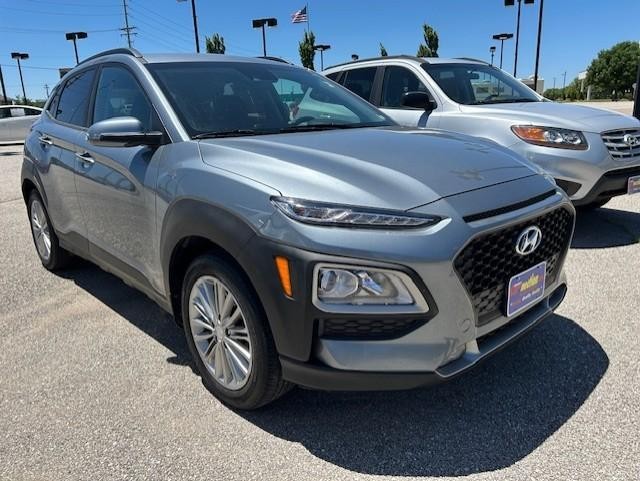 2021 Hyundai Kona SEL Plus photo 2