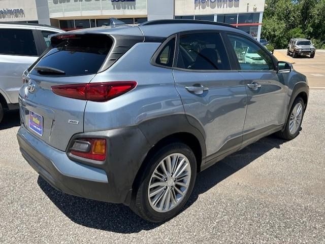 2021 Hyundai Kona SEL Plus photo 3