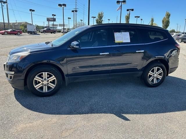 2015 Chevrolet Traverse photo 2