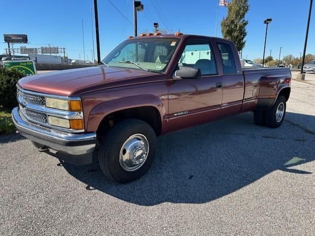 1998 Chevrolet Silverado 3500HD photo 2