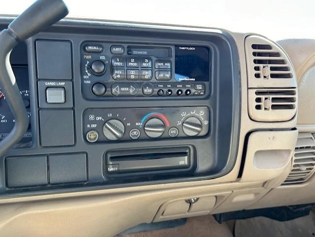 1998 Chevrolet Silverado 3500HD photo 10