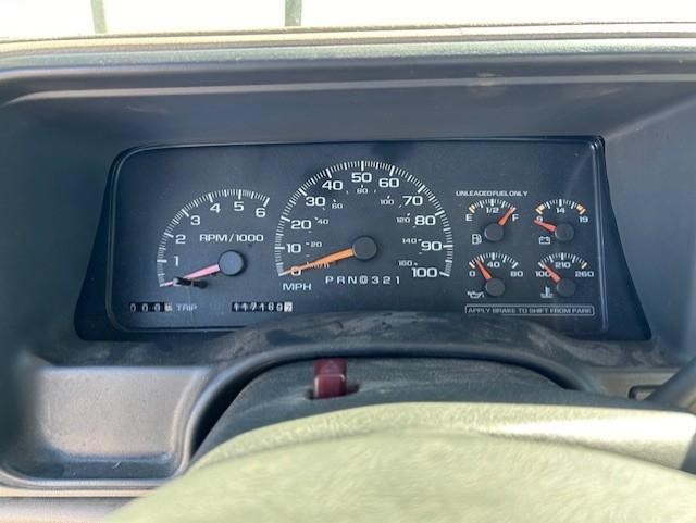 1998 Chevrolet Silverado 3500HD photo 11