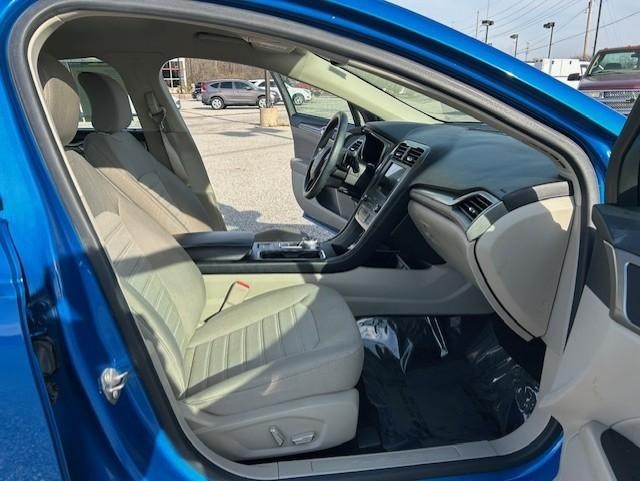 2019 Ford Fusion SE photo 8