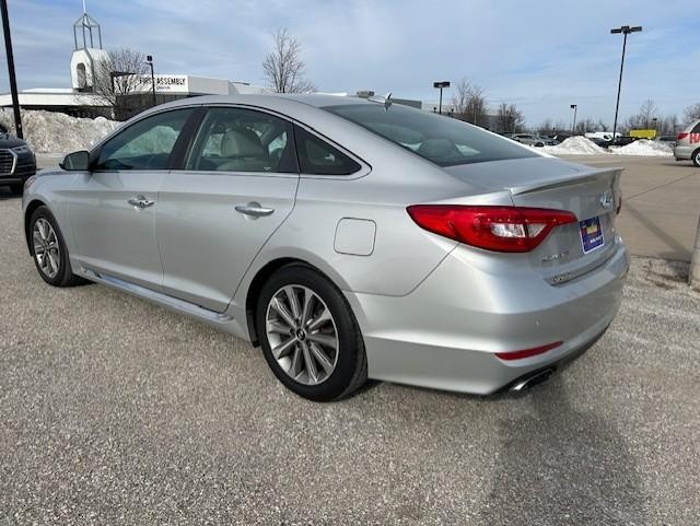 2017 Hyundai Sonata Limited photo 2