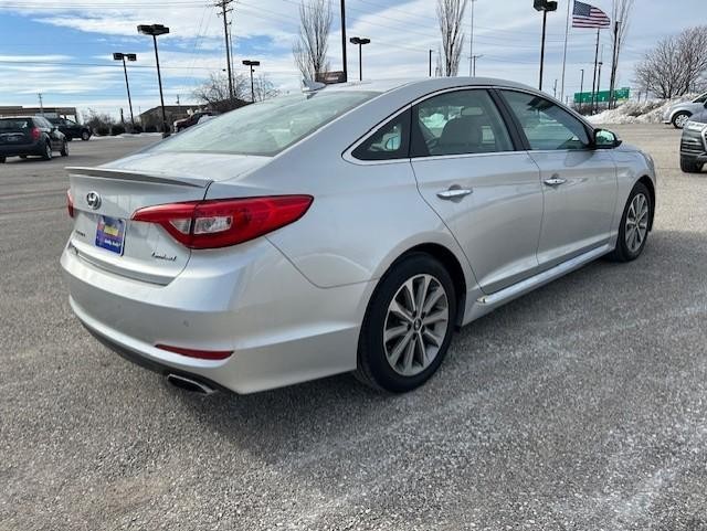 2017 Hyundai Sonata Limited photo 3