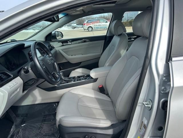 2017 Hyundai Sonata Limited photo 5
