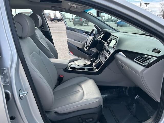 2017 Hyundai Sonata Limited photo 8