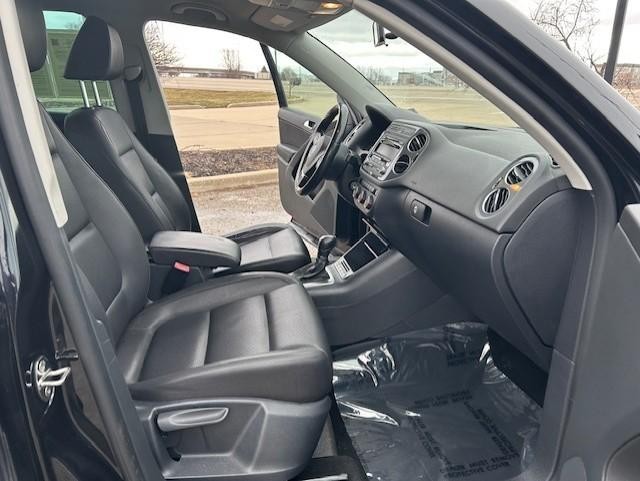 2014 Volkswagen Tiguan SE photo 8