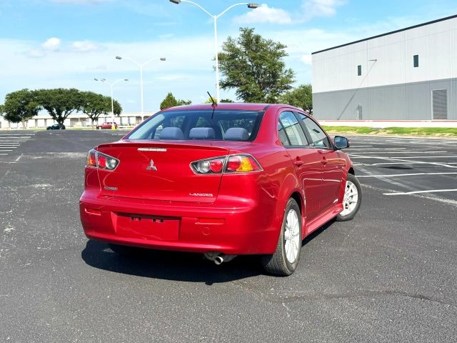 Mitsubishi Lancer Vehicle Full-screen Gallery Image 03