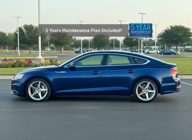 Audi A5 Sportback Vehicle Full-screen Gallery Image 02