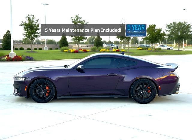 Ford Mustang Vehicle Full-screen Gallery Image 02