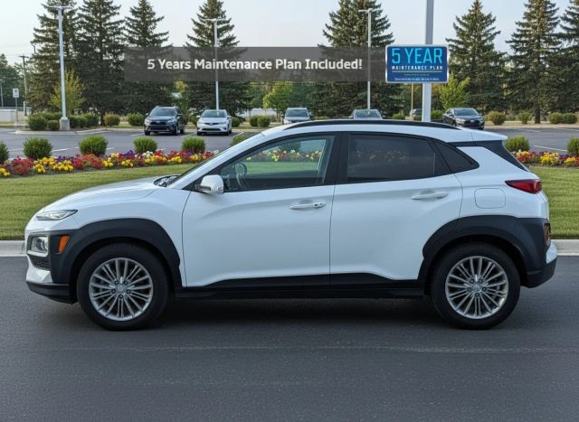 Hyundai Kona Vehicle Full-screen Gallery Image 02