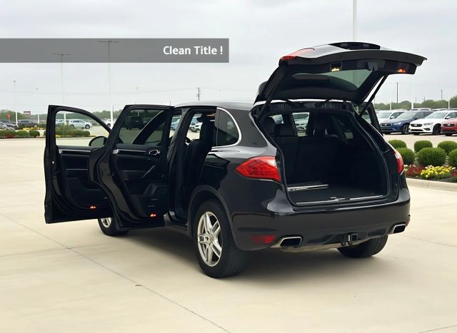 Porsche Cayenne Vehicle Full-screen Gallery Image 03