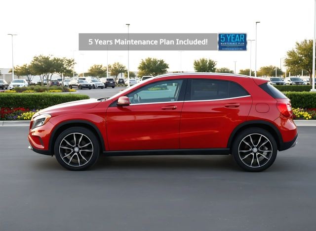 Mercedes-Benz GLA Vehicle Full-screen Gallery Image 02