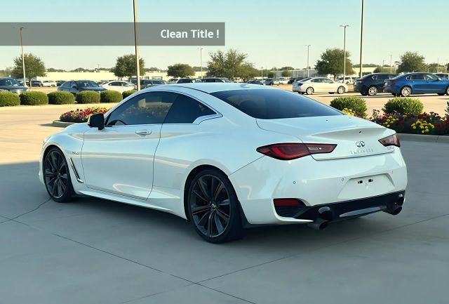 INFINITI Q60 Vehicle Full-screen Gallery Image 03