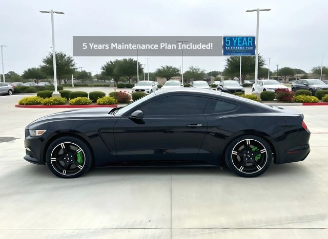 Ford Mustang Vehicle Full-screen Gallery Image 02