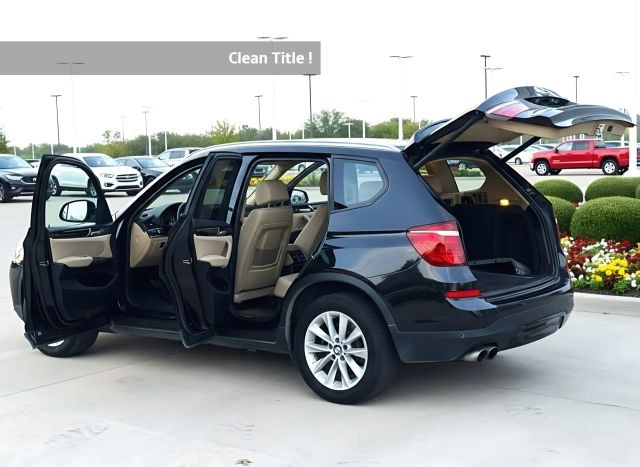 BMW X3 Vehicle Full-screen Gallery Image 03