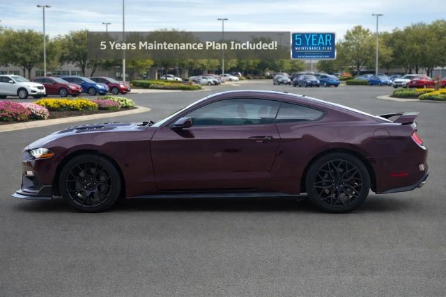 Ford Mustang Vehicle Full-screen Gallery Image 02