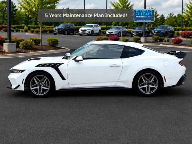 Ford Mustang Vehicle Full-screen Gallery Image 03