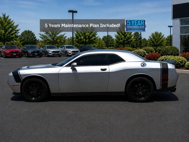 Dodge Challenger Vehicle Full-screen Gallery Image 02