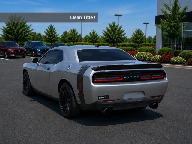 Dodge Challenger Vehicle Full-screen Gallery Image 03