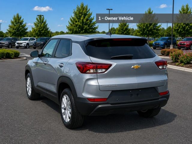 Chevrolet Trailblazer Vehicle Full-screen Gallery Image 03