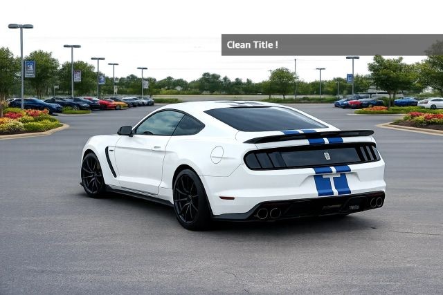 Ford Mustang Vehicle Full-screen Gallery Image 03