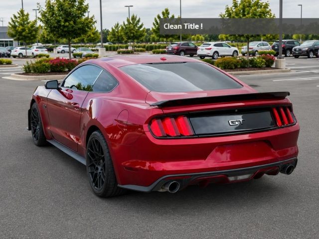 Ford Mustang Vehicle Full-screen Gallery Image 03