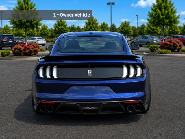 Ford Mustang Vehicle Full-screen Gallery Image 03