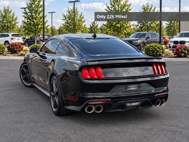 Ford Mustang Vehicle Full-screen Gallery Image 03