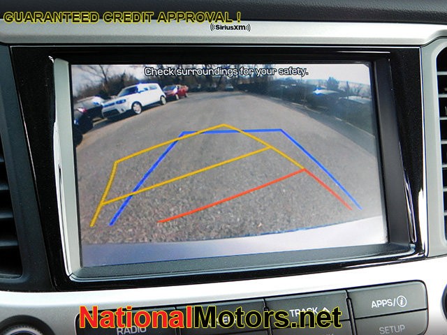 Hyundai Accent Vehicle Full-screen Gallery Image 15