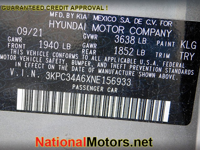 Hyundai Accent Vehicle Full-screen Gallery Image 22