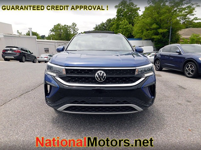 Volkswagen Taos Vehicle Full-screen Gallery Image 03