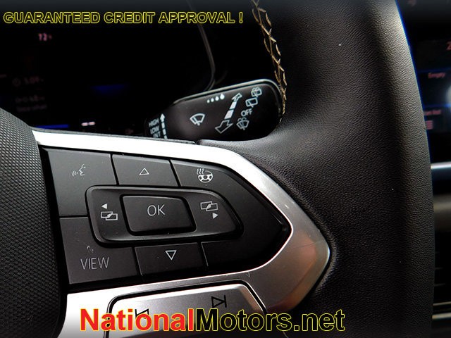 Volkswagen Taos Vehicle Full-screen Gallery Image 22